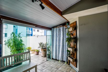 Apartamento à venda com 166m², 3 quartos e 2 vagas Apartamento à venda com 166m², 3 quartos e 2 vagasÁrea gourmet/Área de Serviço