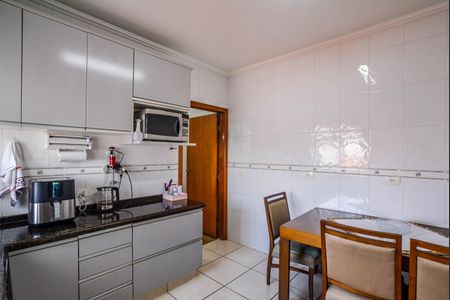 Apartamento à venda com 166m², 3 quartos e 2 vagas Apartamento à venda com 166m², 3 quartos e 2 vagasCozinha