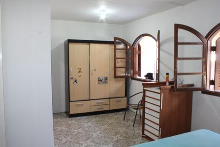 Casa para alugar com 200m², 1 quarto e sem vagaQuarto