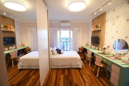 Casa de condomínio à venda com 398m², 4 quartos e 6 vagasQuarto Suíte 2