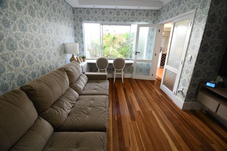 Casa de condomínio à venda com 398m², 4 quartos e 6 vagasSala TV