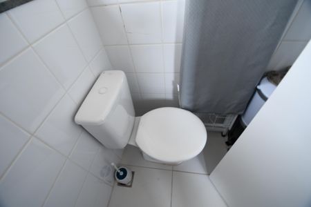 Casa de condomínio à venda com 398m², 4 quartos e 6 vagasBanheiro de serviço