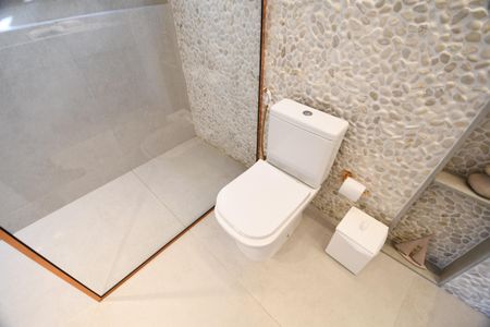 Casa de condomínio à venda com 398m², 4 quartos e 6 vagasBanheiro da Varanda Gourmet