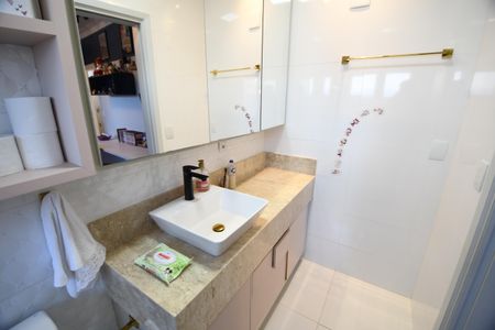 Casa de condomínio à venda com 398m², 4 quartos e 6 vagasBanheiro 3