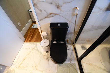 Casa de condomínio à venda com 398m², 4 quartos e 6 vagasBanheiro 1