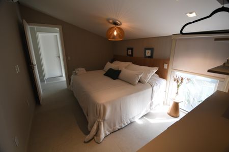 Casa de condomínio à venda com 398m², 4 quartos e 6 vagasQuarto Suíte Hóspede