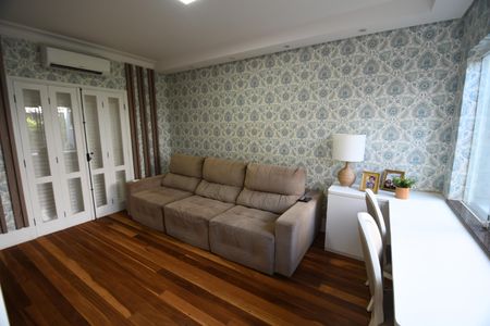 Casa de condomínio à venda com 398m², 4 quartos e 6 vagasSala TV