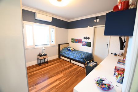 Casa de condomínio à venda com 398m², 4 quartos e 6 vagasQuarto Suíte 1