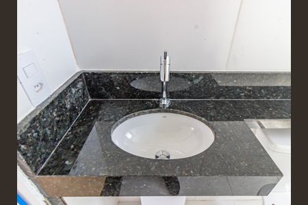 Apartamento para alugar com 36m², 2 quartos e sem vagaBanheiro