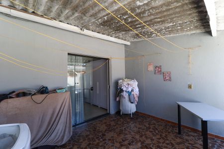 Casa à venda com 250m², 2 quartos e 2 vagas Casa à venda com 250m², 2 quartos e 2 vagasÁrea de serviço