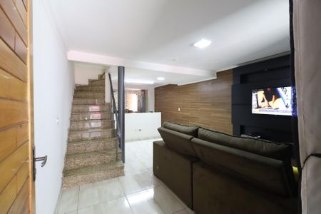Casa à venda com 250m², 2 quartos e 2 vagas Casa à venda com 250m², 2 quartos e 2 vagasSala