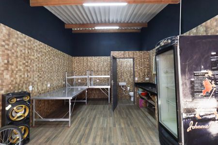 Casa à venda com 250m², 2 quartos e 2 vagas Casa à venda com 250m², 2 quartos e 2 vagasQuintal