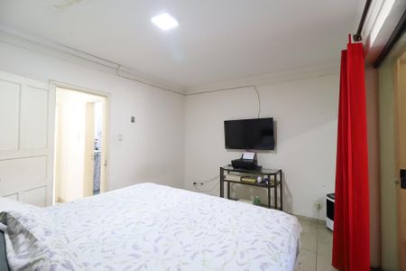 Casa à venda com 250m², 2 quartos e 2 vagas Casa à venda com 250m², 2 quartos e 2 vagasQuarto 1