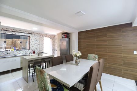 Casa à venda com 250m², 2 quartos e 2 vagas Casa à venda com 250m², 2 quartos e 2 vagasCozinha