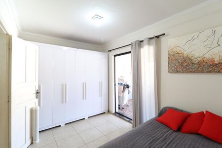 Casa à venda com 250m², 2 quartos e 2 vagas Casa à venda com 250m², 2 quartos e 2 vagasQuarto 2