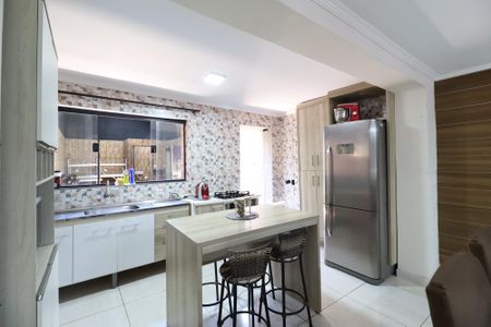 Casa à venda com 250m², 2 quartos e 2 vagas Casa à venda com 250m², 2 quartos e 2 vagasCozinha