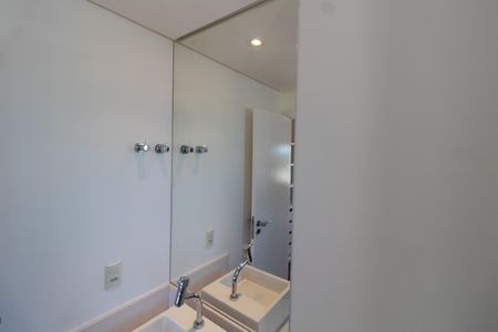 Apartamento à venda com 170m², 3 quartos e 3 vagasSuíte 1 Banheiro 