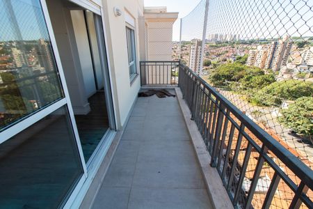 Apartamento à venda com 170m², 3 quartos e 3 vagasSuíte 2 Sacada