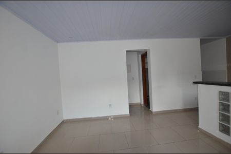 Casa para alugar com 90m², 3 quartos e 2 vagasSala