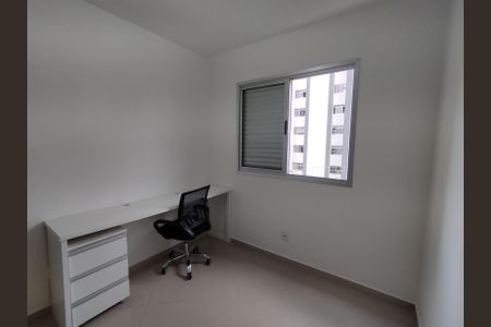 Apartamento para alugar com 64m², 2 quartos e 1 vaga Apartamento para alugar com 64m², 2 quartos e 1 vagaQuarto e Mesa de Escritório