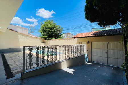 Casa à venda com 295m², 4 quartos e 4 vagasGaragem