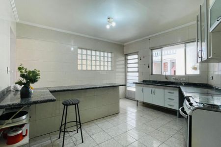 Casa à venda com 295m², 4 quartos e 4 vagasCozinha