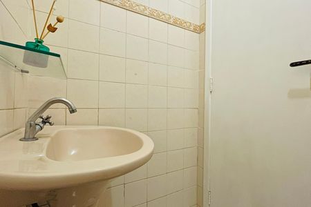 Casa à venda com 295m², 4 quartos e 4 vagasLavabo