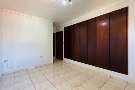 Casa à venda com 295m², 4 quartos e 4 vagasSuíte