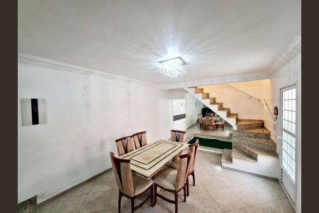 Casa à venda com 210m², 3 quartos e 3 vagasSala de Jantar
