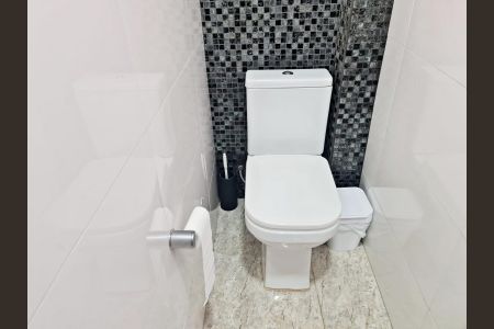 Casa à venda com 210m², 3 quartos e 3 vagasLavabo