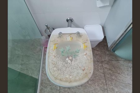 Casa à venda com 210m², 3 quartos e 3 vagasBanheiro da Suíte 2