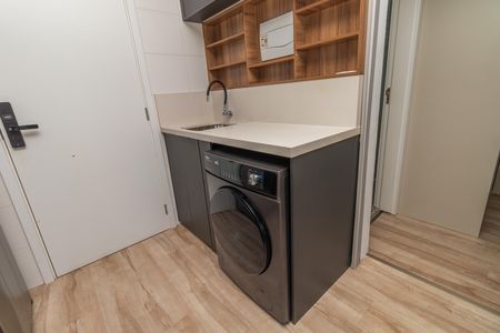 Apartamento à venda com 28m², 1 quarto e sem vaga Apartamento à venda com 28m², 1 quarto e sem vagaÁrea de Serviço