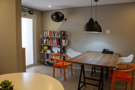 Apartamento à venda com 28m², 1 quarto e sem vaga Apartamento à venda com 28m², 1 quarto e sem vagaÁrea comum - Sala de Estudo