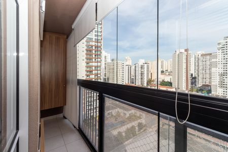 Apartamento à venda com 28m², 1 quarto e sem vaga Apartamento à venda com 28m², 1 quarto e sem vagaSacada da Sala