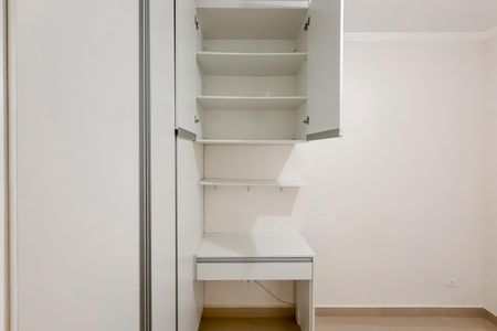 Apartamento para alugar com 40m², 2 quartos e sem vaga Apartamento para alugar com 40m², 2 quartos e sem vagaQuarto 2 - Armários