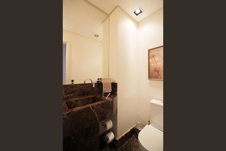 Apartamento para alugar com 242m², 3 quartos e 4 vagasLavabo 