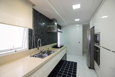 Apartamento para alugar com 242m², 3 quartos e 4 vagasCozinha 