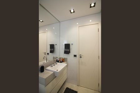 Apartamento para alugar com 242m², 3 quartos e 4 vagasSuíte 3 Banheiro 