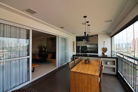 Apartamento para alugar com 242m², 3 quartos e 4 vagasSala Sacada