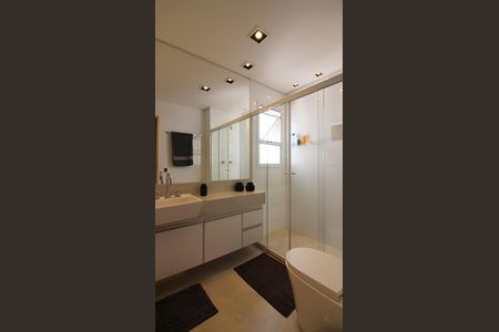 Apartamento para alugar com 242m², 3 quartos e 4 vagasSuíte 2 Banheiro 