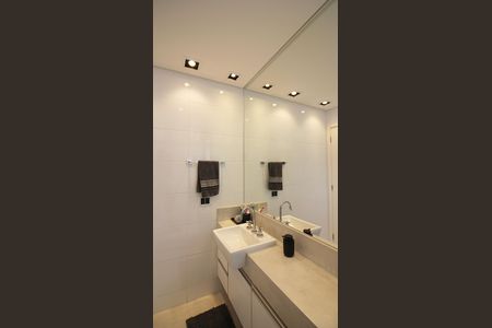 Apartamento para alugar com 242m², 3 quartos e 4 vagasSuíte 2 Banheiro 