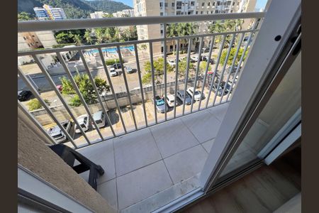 Apartamento à venda com 52m², 2 quartos e 1 vaga Apartamento à venda com 52m², 2 quartos e 1 vagaVaranda - Sala