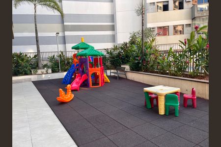 Apartamento à venda com 119m², 2 quartos e 1 vaga Apartamento à venda com 119m², 2 quartos e 1 vagaÁrea comum - Playground