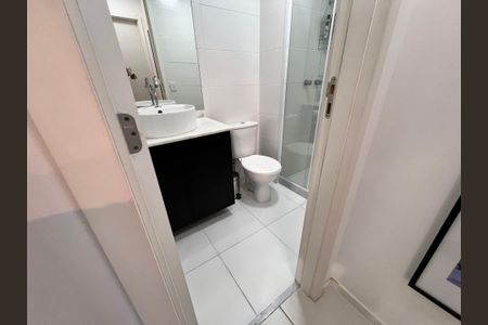 Apartamento à venda com 119m², 2 quartos e 1 vaga Apartamento à venda com 119m², 2 quartos e 1 vagaBanheiro