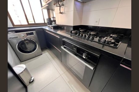 Apartamento à venda com 119m², 2 quartos e 1 vaga Apartamento à venda com 119m², 2 quartos e 1 vagaCozinha / Area de Serviço