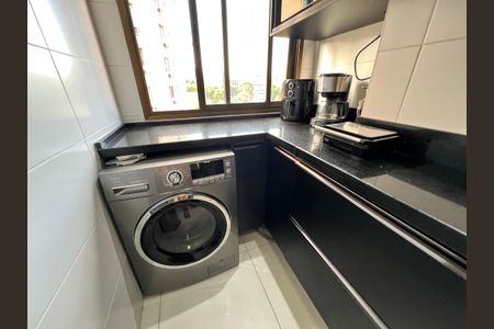 Apartamento à venda com 119m², 2 quartos e 1 vaga Apartamento à venda com 119m², 2 quartos e 1 vagaCozinha / Area de Serviço