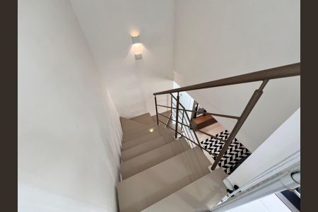 Apartamento à venda com 119m², 2 quartos e 1 vaga Apartamento à venda com 119m², 2 quartos e 1 vagaSegundo Andar / Cobertura