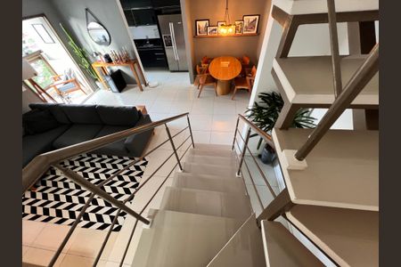 Apartamento à venda com 119m², 2 quartos e 1 vaga Apartamento à venda com 119m², 2 quartos e 1 vagaSegundo Andar / Cobertura