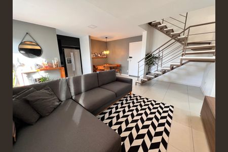 Apartamento à venda com 119m², 2 quartos e 1 vaga Apartamento à venda com 119m², 2 quartos e 1 vagaSala