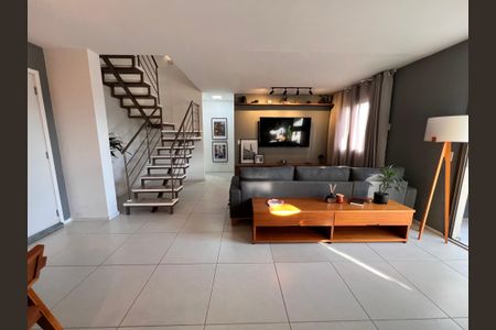 Apartamento à venda com 119m², 2 quartos e 1 vaga Apartamento à venda com 119m², 2 quartos e 1 vagaSala